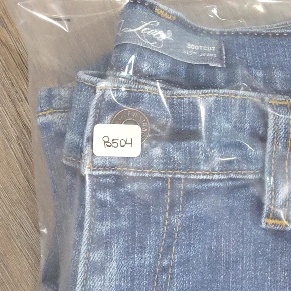 Levi 515 Women's Size 8M Bootcut Medium Wash Stretch - Picture 8 of 9